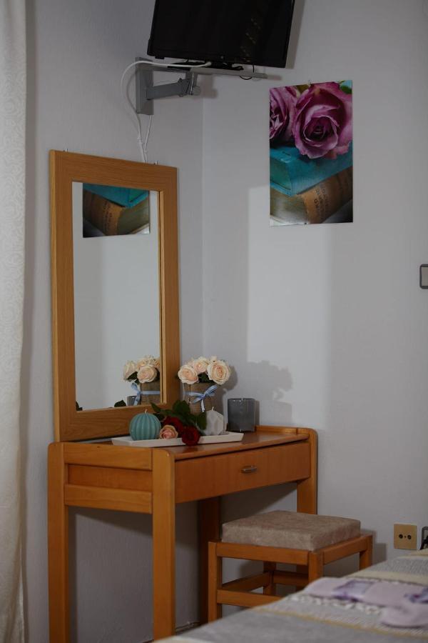 Dionisos Roses Apartman Dioniszíu-part Kültér fotó